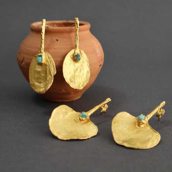 Aretes Pétalos de Orquídeas con Morrallas